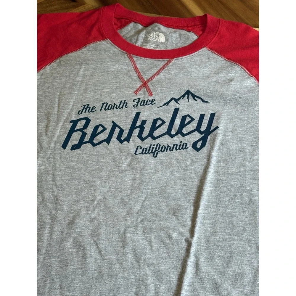 THE NORTH FACE Mens Large Berkeley Logo Raglan Gray Red Classic Fit Shirt